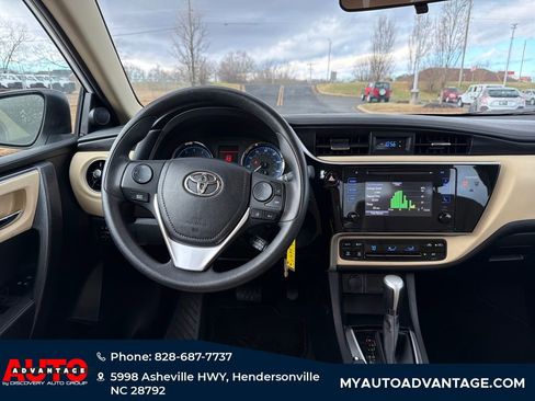 Used 2017 Toyota Corolla LE image 27