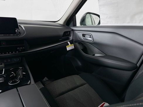 New 2026 Nissan Rogue SV image 30