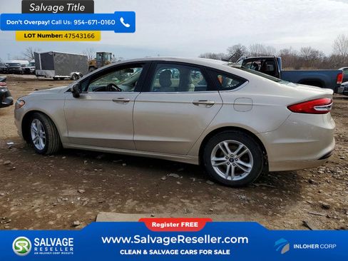 Used 2018 Ford Fusion SE image 3
