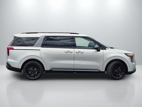 New 2026 Kia Carnival SX FWD image 3