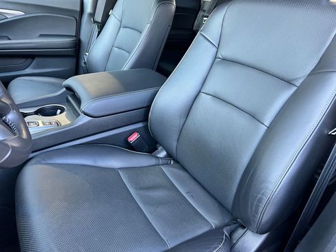 Used 2025 Honda Ridgeline RTL image 10