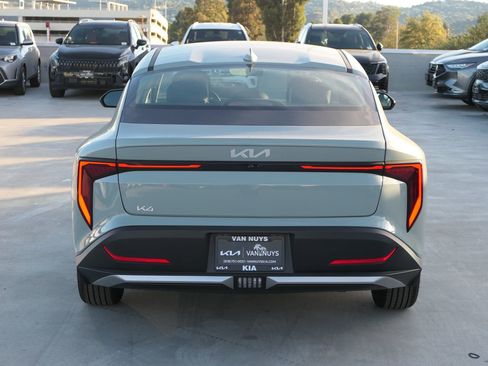New 2025 Kia K4 LXS image 4