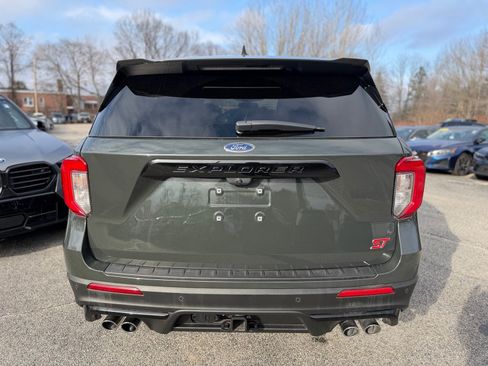 Used 2022 Ford Explorer ST w/ ST Street Pack image 8