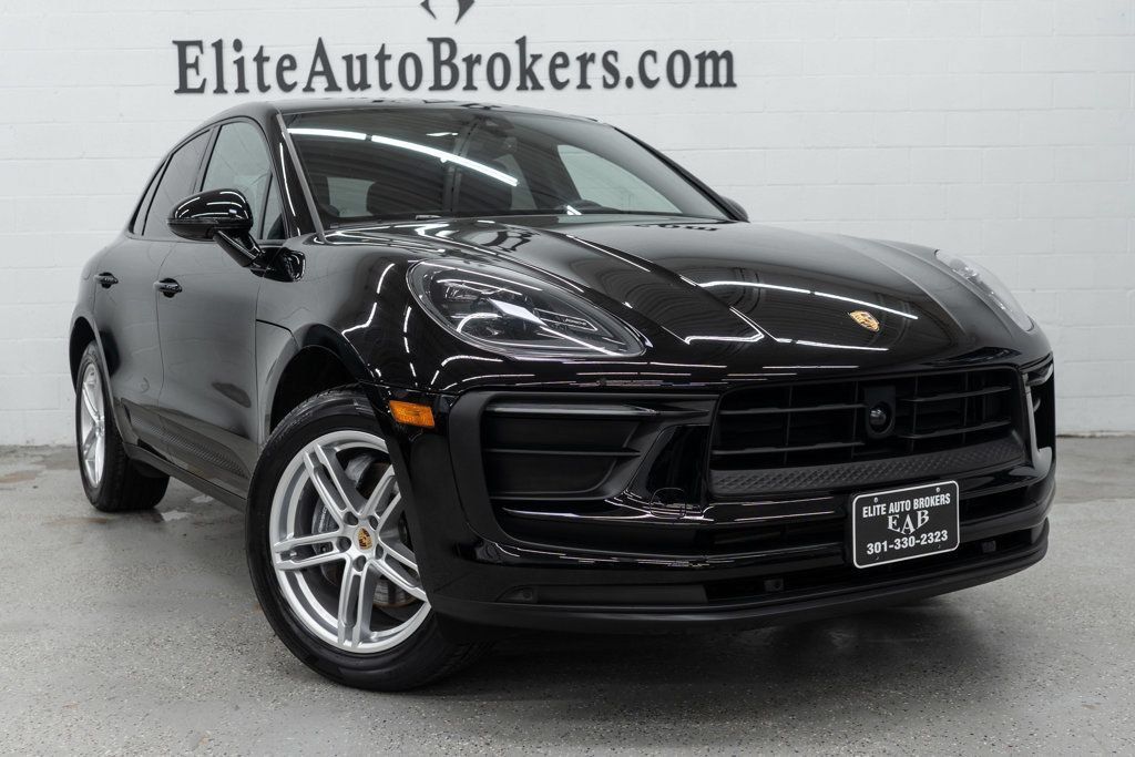 Used 2024 Porsche Macan AWD/4WD image 7