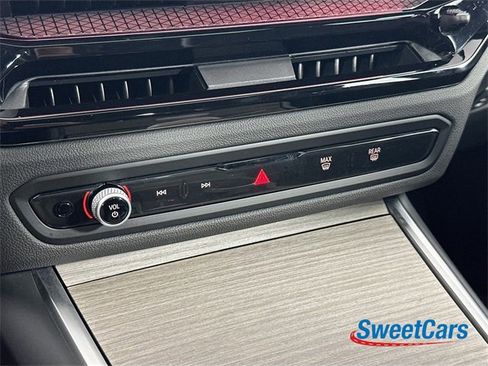 Used 2025 BMW 330i xDrive Sedan image 29