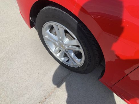 Used 2016 Chevrolet Cruze LT image 10