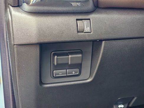 New 2026 GMC Canyon Denali image 15