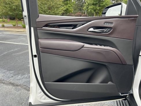 Used 2023 Cadillac Escalade ESV Sport Platinum image 60
