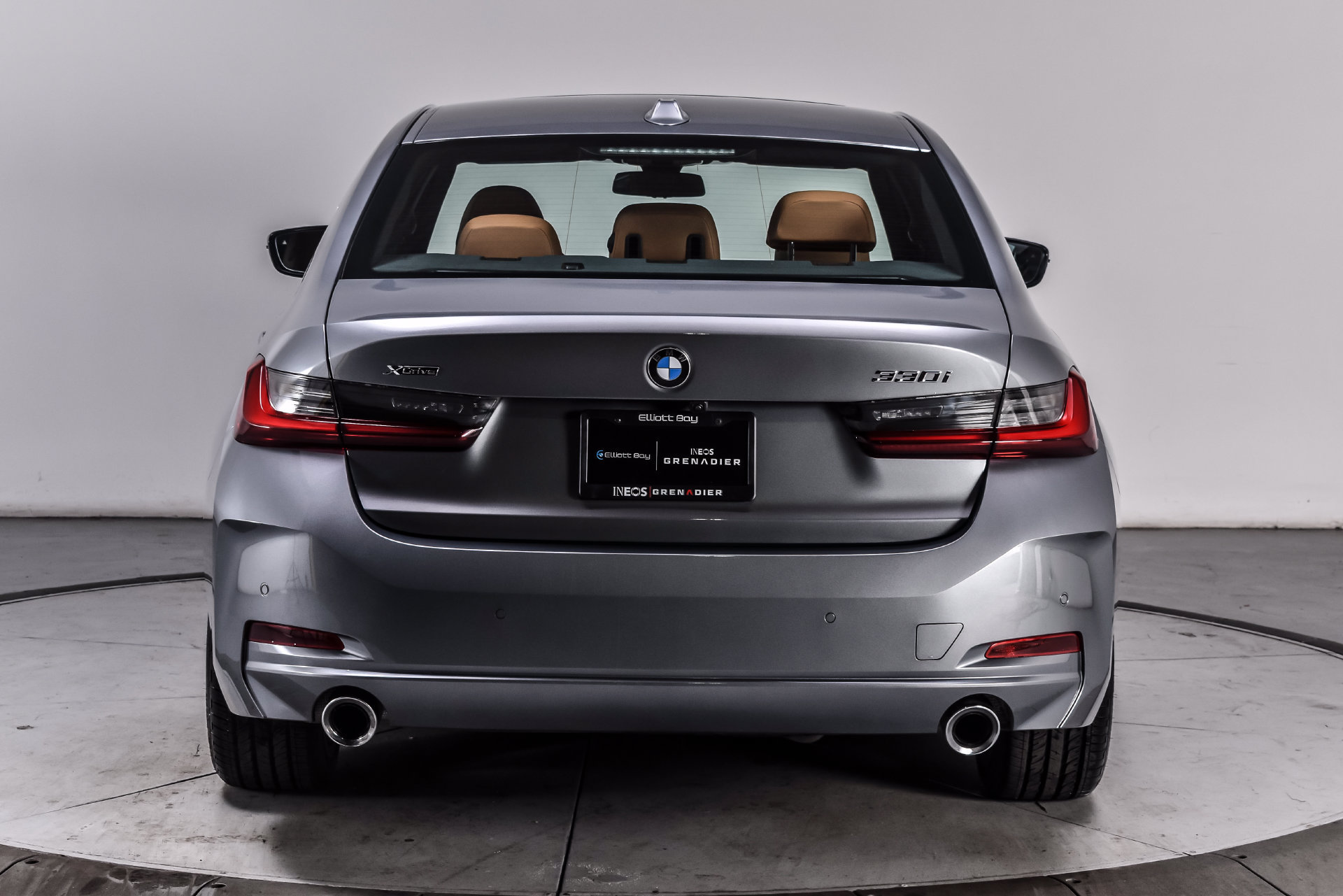 Used 2024 BMW 330i xDrive Sedan w/ Premium Package AWD/4WD image 5