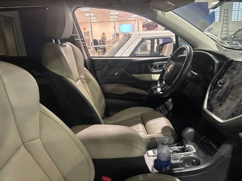 Used 2023 Subaru Ascent Limited AWD/4WD image 10