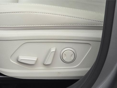Certified 2026 Kia Sorento EX AWD/4WD image 16