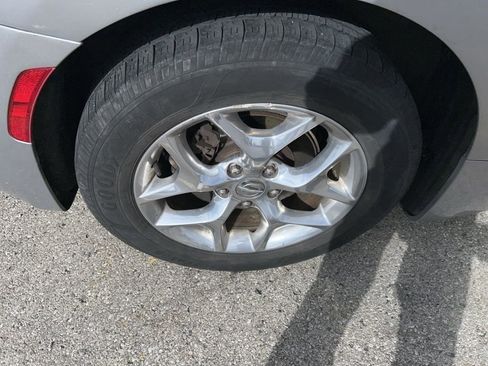 Used 2018 Chrysler Pacifica Limited image 12