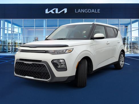 Used 2022 Kia Soul LX image 11