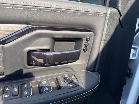 New 2026 RAM 2500 Limited AWD/4WD image 23