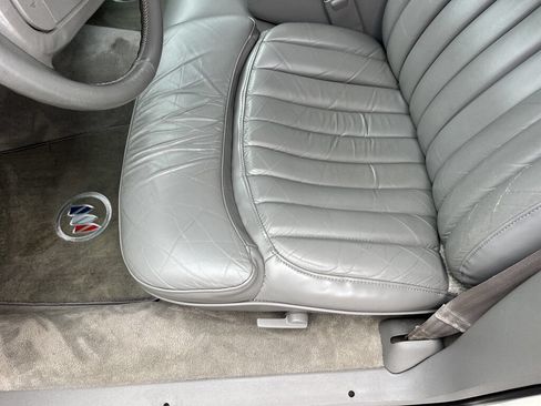 Used 1992 Buick Roadmaster Sedan RWD image 34