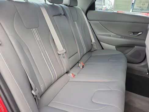 Certified 2024 Hyundai Elantra SEL w/ Convenience Package image 27