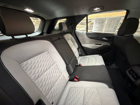 Used 2018 Chevrolet Equinox LS AWD/4WD image 49
