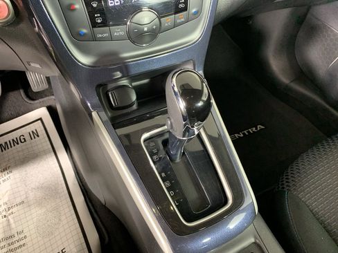 Used 2019 Nissan Sentra SR image 25