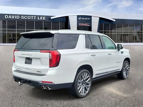 Used 2025 GMC Yukon Denali Ultimate AWD/4WD image 4