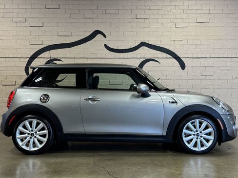 Used 2017 MINI Cooper S FWD image 3