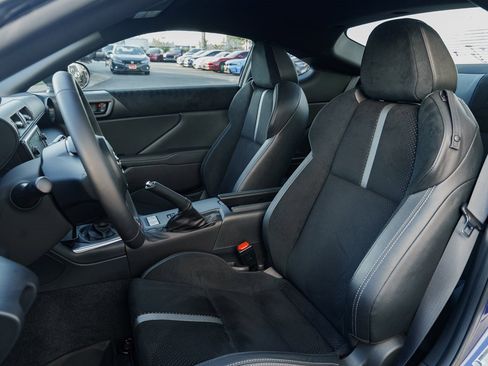 Used 2025 Toyota GR86 Premium image 13