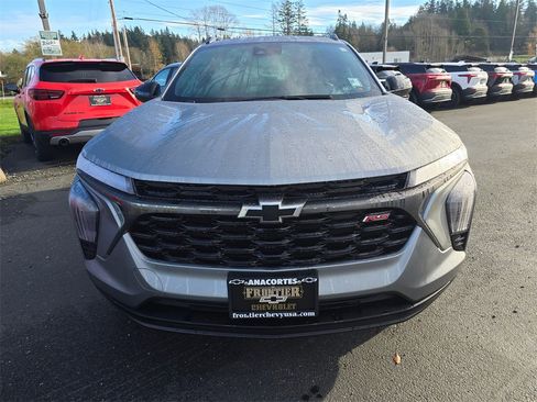 Certified 2025 Chevrolet Trax RS w/ Driver Confidence Package image 9