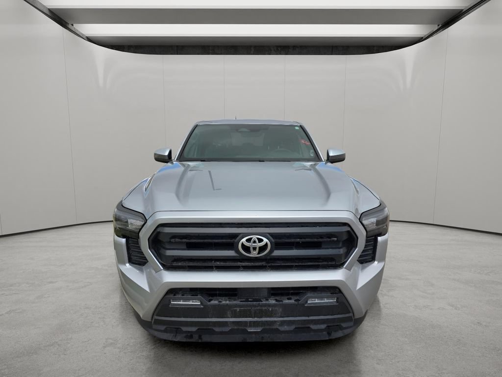 Used 2025 Toyota Tacoma SR5 AWD/4WD image 8
