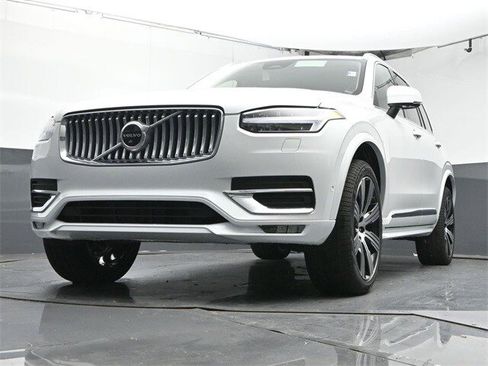 New 2025 Volvo XC90 B6 Plus w/ Protection Package Premier image 39