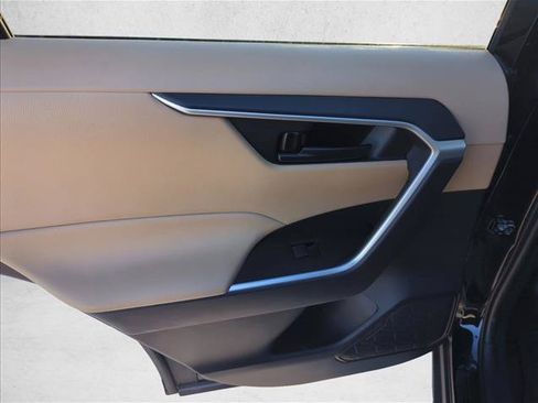 Certified 2025 Toyota RAV4 LE FWD image 9