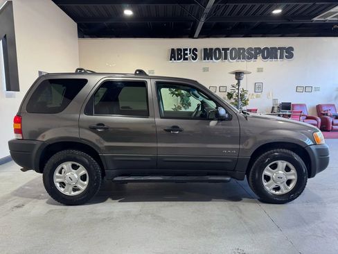 Used 2003 Ford Escape XLT image 4