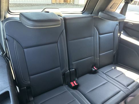 Used 2021 GMC Yukon SLT image 46