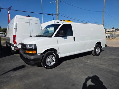 Used 2020 Chevrolet Express 2500 2500 3dr Cargo Van w/ Safety Package image 29