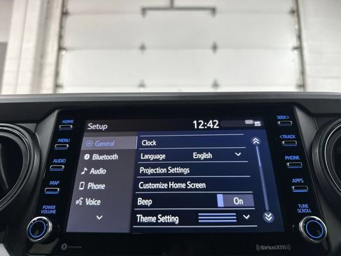 Used 2023 Toyota Tacoma TRD Sport w/ Technology Package AWD/4WD image 32