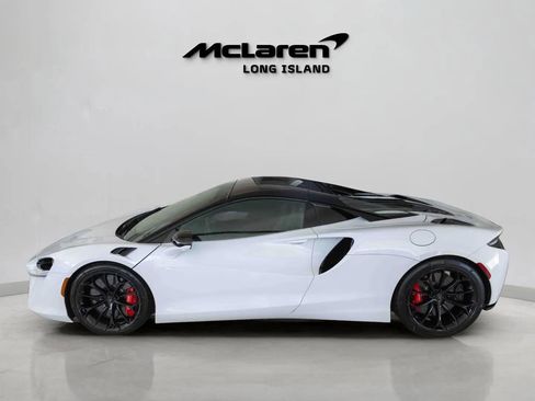 Used 2025 McLaren Artura Spider image 28