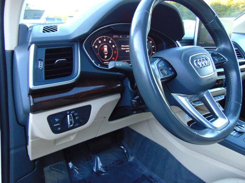 Used 2018 Audi Q5 2.0T Premium Plus w/ Premium Plus Package image 19