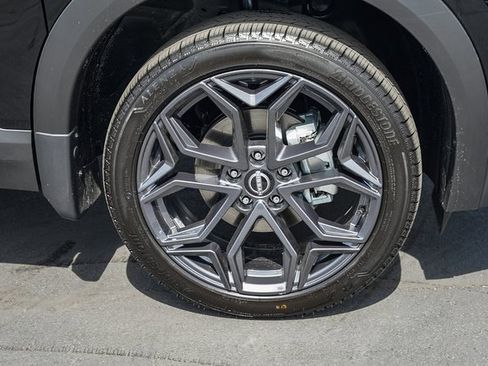 New 2026 Nissan Kicks SR image 10