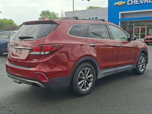 Used 2018 Hyundai Santa Fe SE AWD/4WD image 6