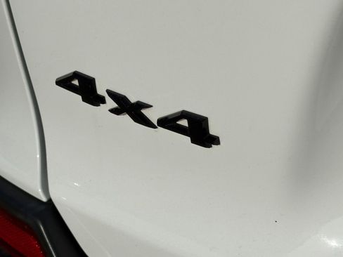 Used 2023 Jeep Cherokee Altitude Lux AWD/4WD image 9