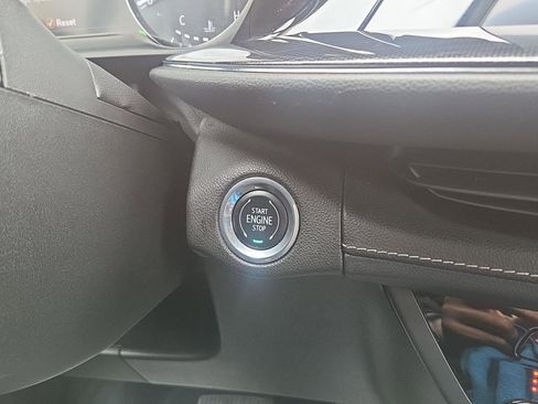 Used 2023 Buick Envision Essence FWD image 23