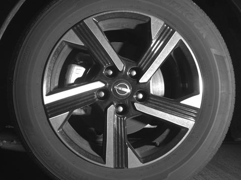 Used 2025 Nissan Sentra SV FWD image 12