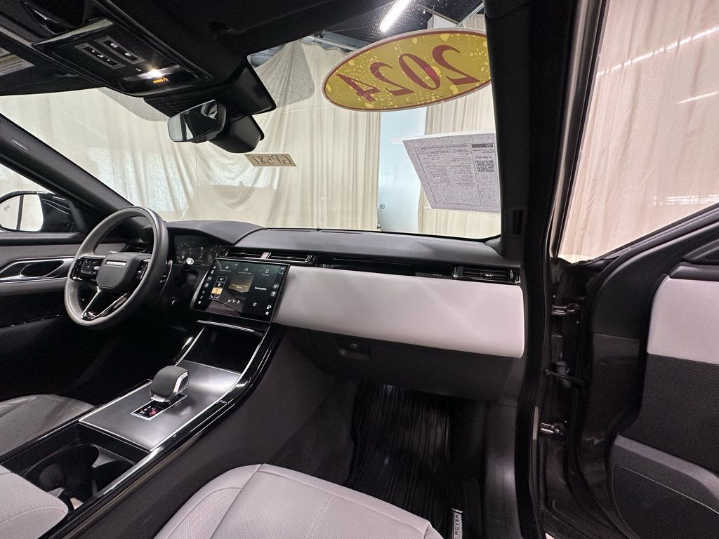 Used 2024 Land Rover Range Rover Velar Dynamic SE AWD/4WD image 17