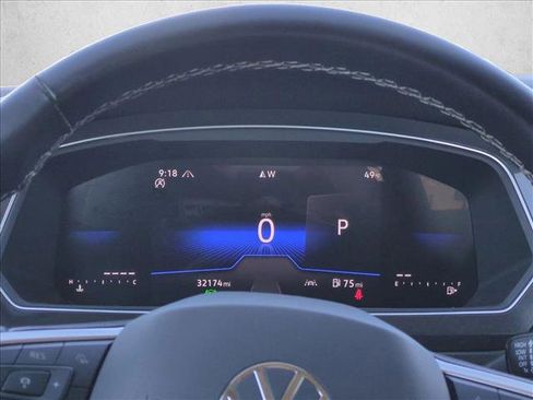 Used 2024 Volkswagen Tiguan SE image 10