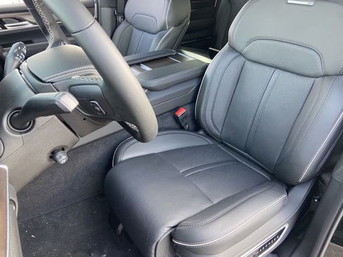 New 2023 Jeep Grand Wagoneer Series II image 16