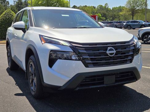 New 2026 Nissan Rogue SV FWD image 2
