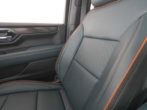 Used 2026 GMC Yukon AT4 w/ AT4 Premium Plus Package image 31