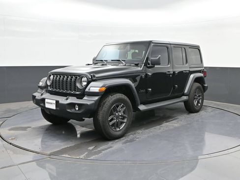 Used 2025 Jeep Wrangler Unlimited Sport AWD/4WD image 31