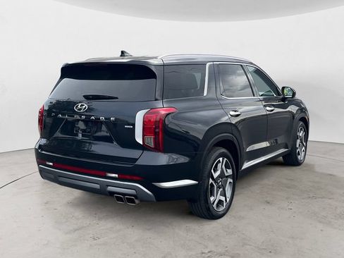 Certified 2025 Hyundai Palisade Limited AWD/4WD image 5