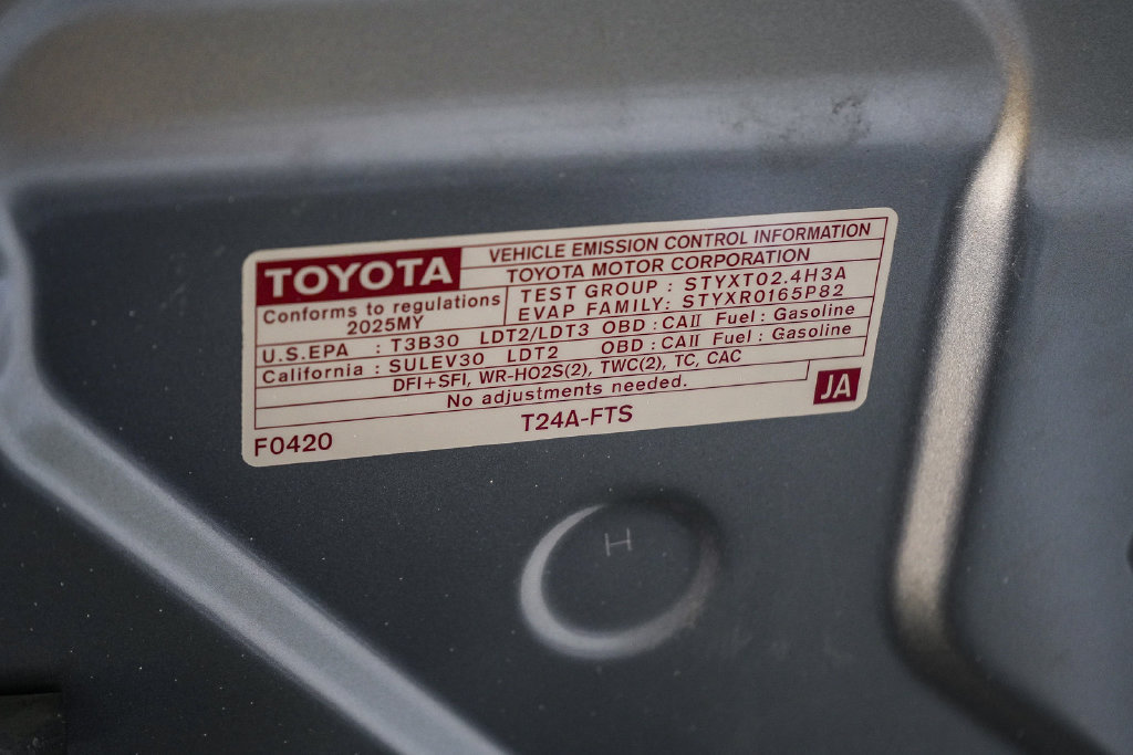 Used 2025 Toyota Tacoma TRD Sport AWD/4WD image 27