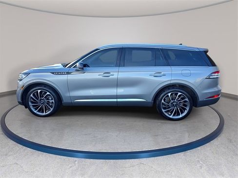 Used 2021 Lincoln Aviator Reserve w/ Equipment Group 201A image 9