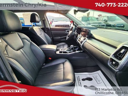 Used 2023 Kia Sorento SX AWD/4WD image 30